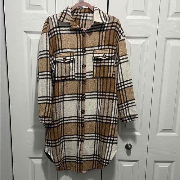 Jackets & Blazers - Plaid Button-Up Shirt Jacket